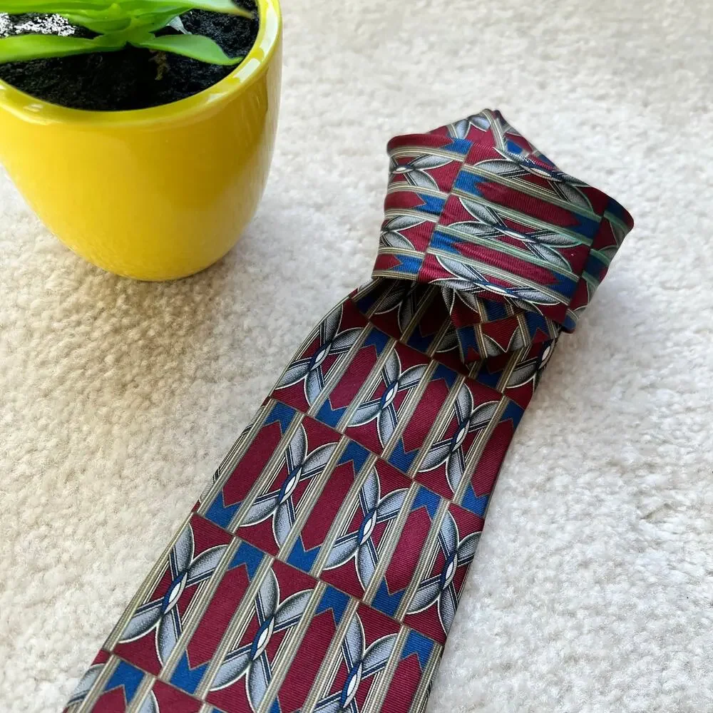 Henry Grethel Maroon Geometric Pattern Vintage Silk Career Necktie